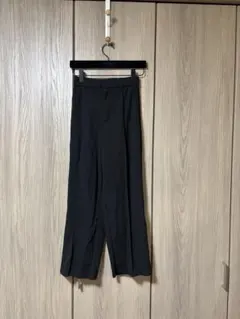 GU.タックワイドパンツ黒 サイズM定価2990