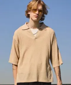 EMMA CLOTHES ベージュ Vネック ポロシャツMサイズのサムネイル