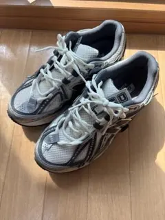 M1906A D ニューバランススニーカー