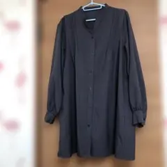 中古品　ダークグレー ボタン付きシャツ 長袖
