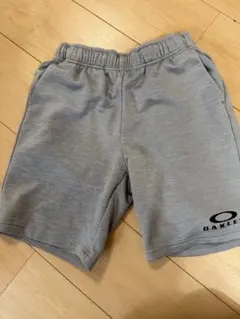 OAKLEY グレー 半ズボン M (150)