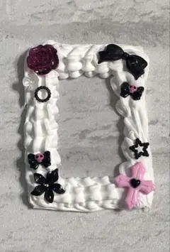 ホイップデコ♪ トレカケース チェキケース 赤 黒 ピンク 十字架