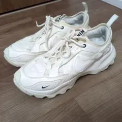 NIKE TC 7900 25.5