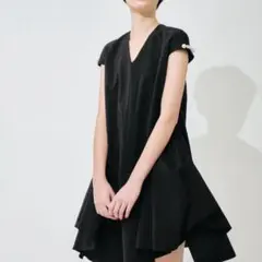 美品　hue DAY TO EVENINGパール　ペプラム　ワンピース　ドレスのサムネイル