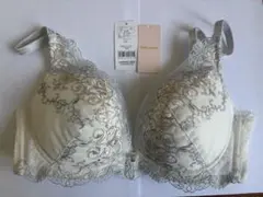 tutuanna アイボリー色レースブラジャーショーツセット D75 L