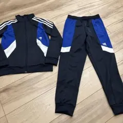 アディダス　ジャージ　130cm