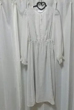 ♥️かわいい♥️ ロングワンピース 花柄 フリル袖