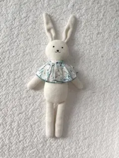 Haruulala organic うさぎのぬいぐるみ　ヒカリエ
