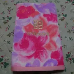 GIVENCHY 花柄 バスタオル ピンク系
