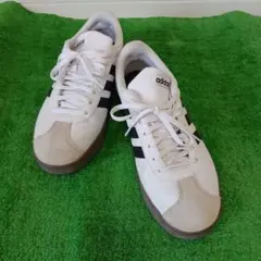 adidas スニーカー　26.5cm