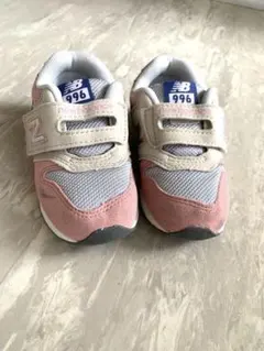 New Balance 996 キッズシューズ ピンク/グレー　13.5cm