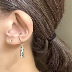 【サンプル特価】2way／14kgf ダルメシアンジャスパーの三角形イヤーカフ