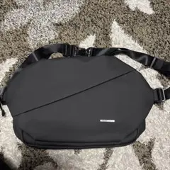 定価17600新品同様インケースIncaseTracksSling7L - メルカリ