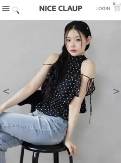 試着のみタグ付き　ナイスクラップ　バックリボン肩あきブラウス　ドット