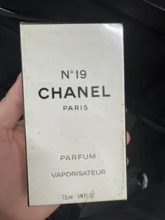 CHANEL N°19 PARFUM 7.5ml 未開封