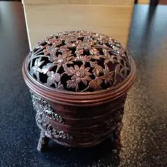 高岡銅器　精山銅工芸　松竹梅 紋様香炉 三つ足 透かし蓋 茶道具