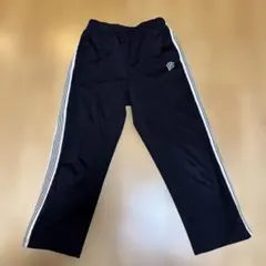 BAY FLOW ロゴ付き黒ロングパンツ