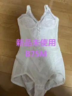 お値下げ！新品未使用ダイアナ　補正下着　ボディスーツ　ダイアジェンヌ 補整下着「ダイアジェンヌ」のボディスーツが 24サイズ追加され、152