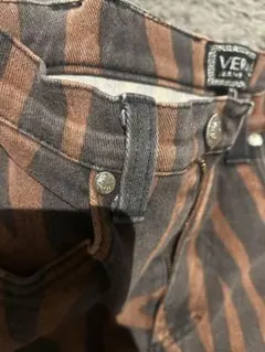 ゼブラ柄　柄パンツ　ベルサーチ