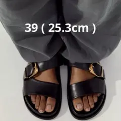 ZARA バックルフラットサンダル 完売品