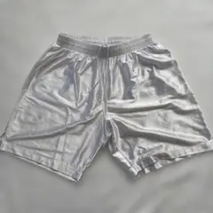 値下げ　wundou シルバー ホワイトハーフパンツ Lサイズ　サッカー　バスケ