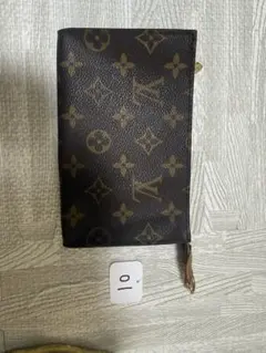 Louis Vuitton モノグラムポーチ