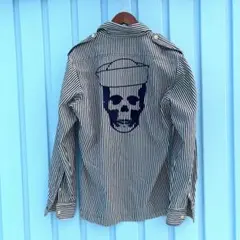 ルシアンペラフィネ　スカル刺繍　ヒッコリーストライプデニムエポレットシャツ￼のサムネイル