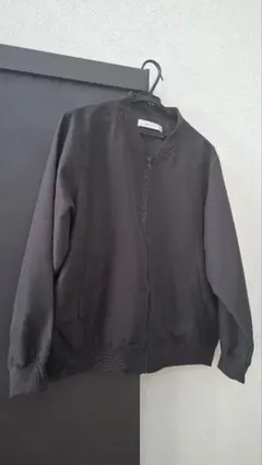 黒　薄手アウター　Lサイズ