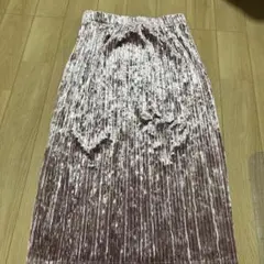 GU サテン生地スカートのサムネイル