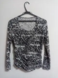 スペッチオ　ヒョウ柄ルーズフィット長袖Tシャツ