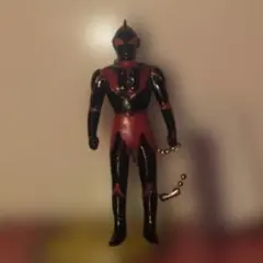 ウルトラマンダーク　ミニチュアスイングマスコット