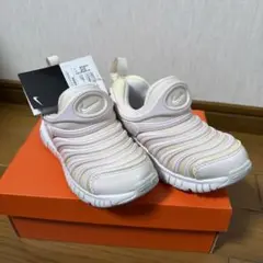 値下げしましたNike ダイナモフリー　キッズスニーカー　ピンクホワイト