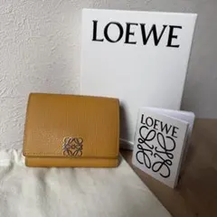 LOEWE アナグラム　トライフォールド　ウォレット　サンフラワー　三つ折り財布のサムネイル
