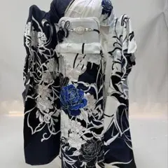 紺地にシルバーの上品な牡丹や菊の古典振袖フルセット(ガード加工