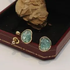 vintage輝く湖色のピアス　美しい貴女に‼️