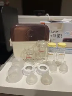 Pigeon 哺乳瓶消毒ケースと哺乳瓶セット