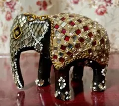 きらびやかな像の置物　モザイク装飾　ビーズ細工　アジアン　アンティーク