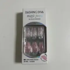DASHING DIVA magic press ネイルチップのサムネイル