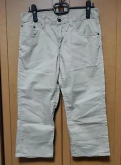 リーバイス クロップドパンツ チノパン ベージュ 白タブ W30のサムネイル
