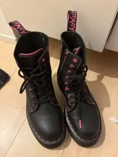 Dr. Martens JADON ピンクステッチのサムネイル