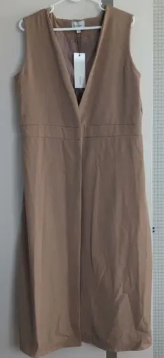 新品　タグ付き　Diosfront ベージュ Vネック ロングジレ　Mサイズ