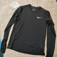 NIKERUNNING　ナイキランニング　トレーニングウェア　ランニングウェア