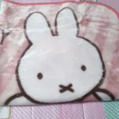 ②ミッフィー キャラクター柄 ブランケット 約70×100cm ひざかけ