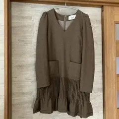 美品✨【Laula 】ブラウン Vネック ワンピース