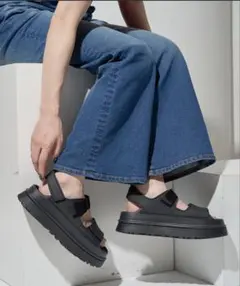 UGG アグ ゴールデングロウ 厚底サンダル ブラック 24cm