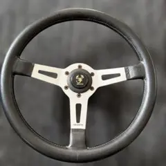 希少 モモ チェルト 37φ レザーステアリング ポリッシュスポーク