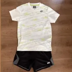 YONEX 宇宙デザイン Tシャツ&ショートパンツセット - メルカリ