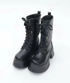 axes femme POETIQUE ハトメ使いレースアップブーツ　Lサイズのサムネイル