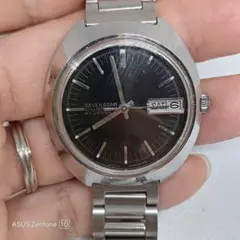 Item thumbnail for item 599c2e7f-7700-4ffe-afe7-721888bde77b