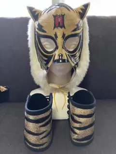 初代タイガーマスク　3マーク　マスターグレード・エディション　リストバンド付きのサムネイル